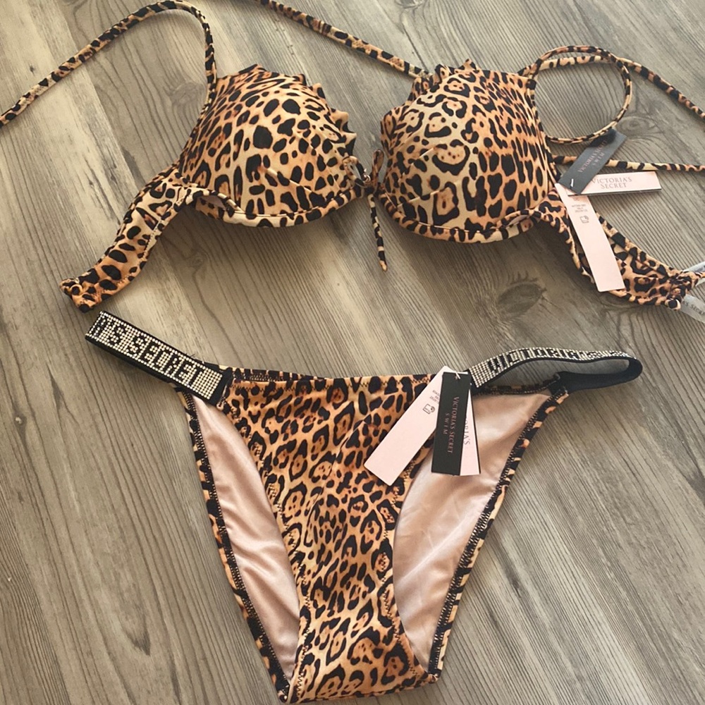 Victorias Secret leopard bathing suit🐆